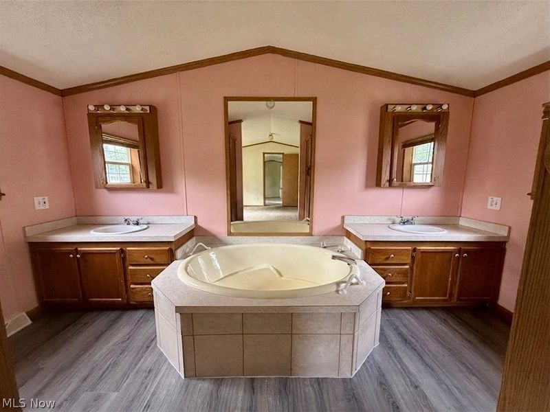 68 Stoneybrook Drive, Hubbard, OH 44425 Photo 19