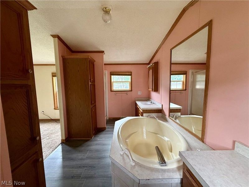68 Stoneybrook Drive, Hubbard, OH 44425 Photo 21