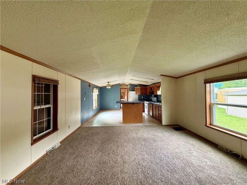 68 Stoneybrook Drive, Hubbard, OH 44425 Photo 8