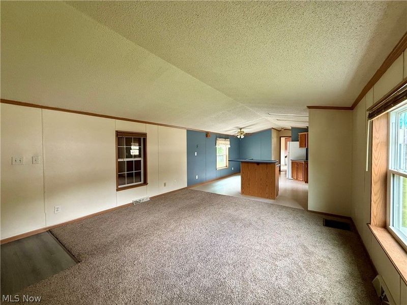 68 Stoneybrook Drive, Hubbard, OH 44425 Photo 9