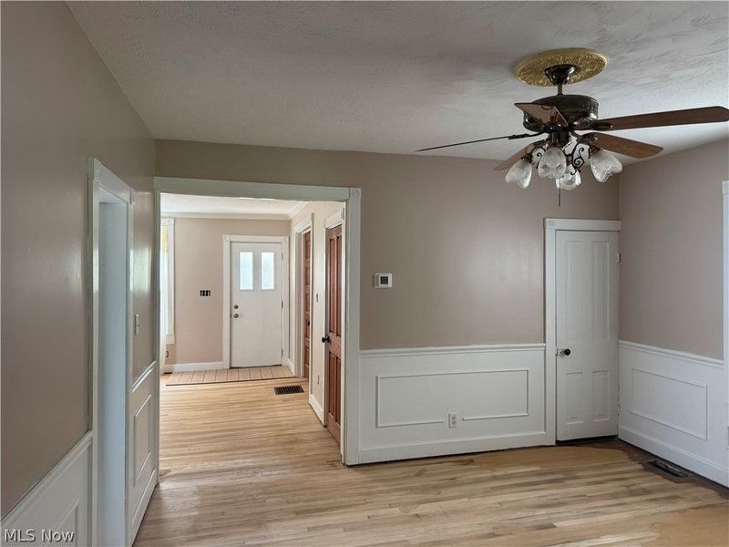 6917 Daisy Avenue, Brecksville, OH 44141 Photo 3