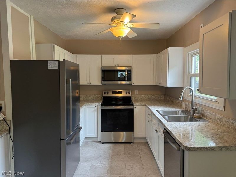 6917 Daisy Avenue, Brecksville, OH 44141 Photo 4