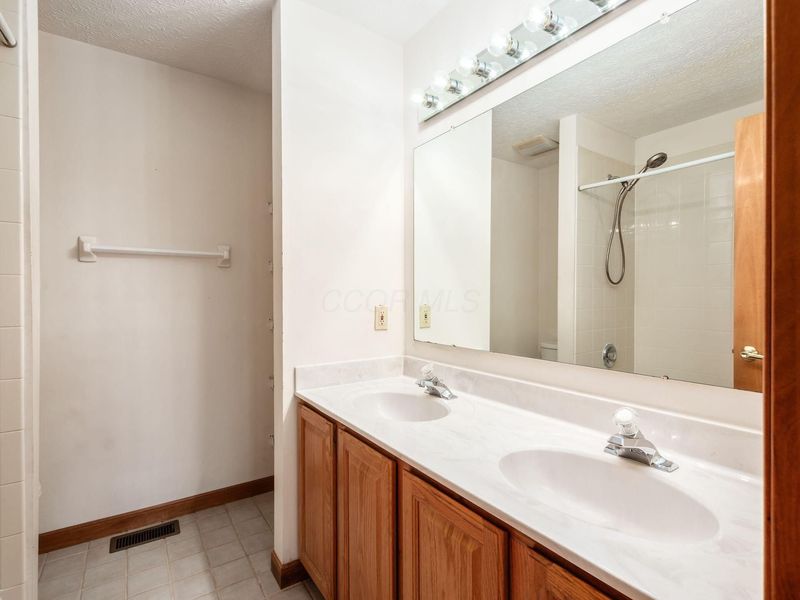 6380 Rossmore Lane, Canal Winchester, OH 43110 Photo 37