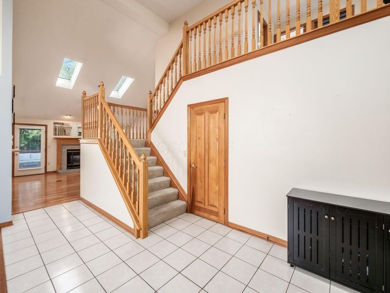 6380 Rossmore Lane, Canal Winchester, OH 43110 Photo 8