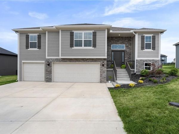 1218 NE 122nd Street, Kansas City, MO 64165