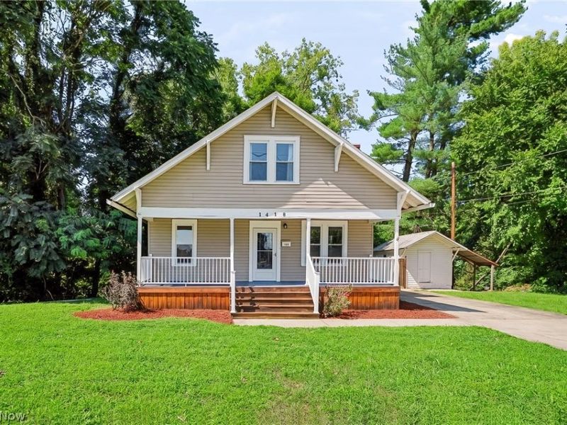 1418 Hocking Road, Belpre, OH 45714 Photo 1