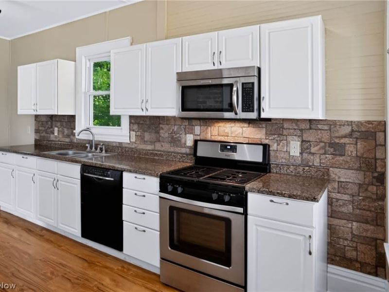 1418 Hocking Road, Belpre, OH 45714 Photo 9