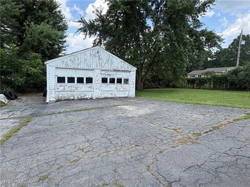 346 Plymouth Avenue, Girard, OH 44420 Photo 11