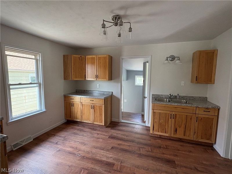 346 Plymouth Avenue, Girard, OH 44420 Photo 4