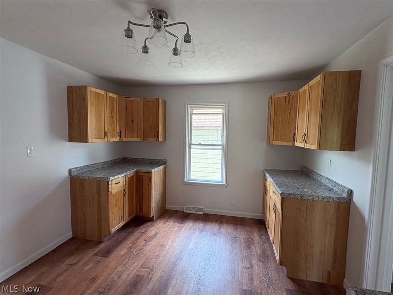 346 Plymouth Avenue, Girard, OH 44420 Photo 5