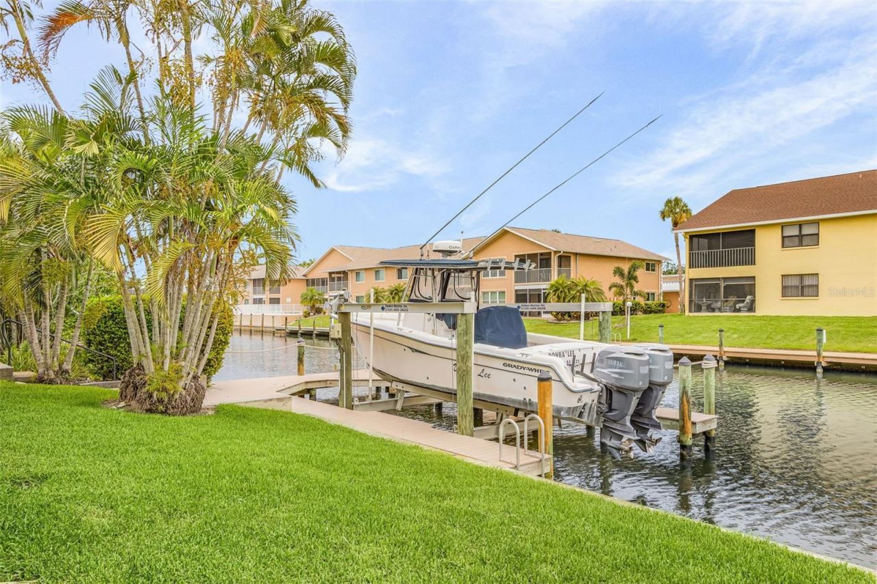 4903 SW 11th Place, Cape Coral, FL 33914 Photo