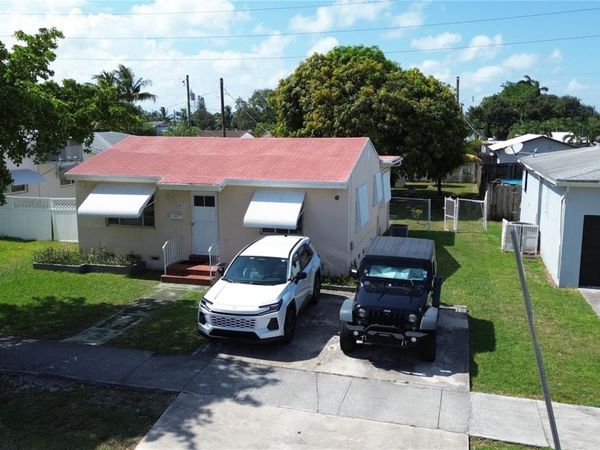 2447 ARTHUR STREET , HOLLYWOOD, FL 33020