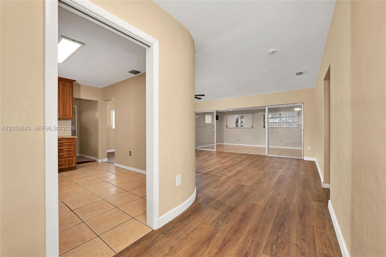 19401 NW 23rd Ave , Miami Gardens, FL 33056 Photo