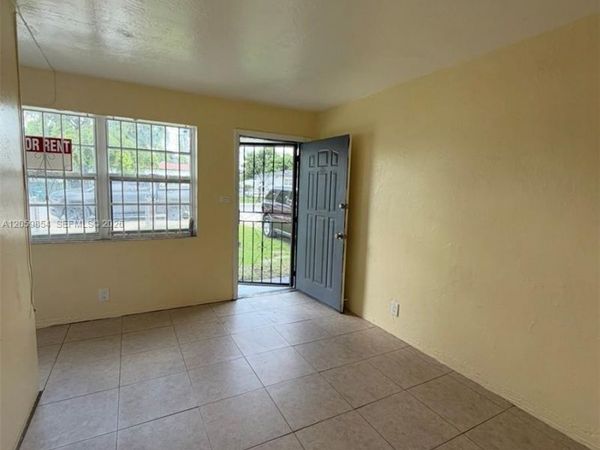 1732 NW 75th St, Unit 1732, Miami, FL 33147