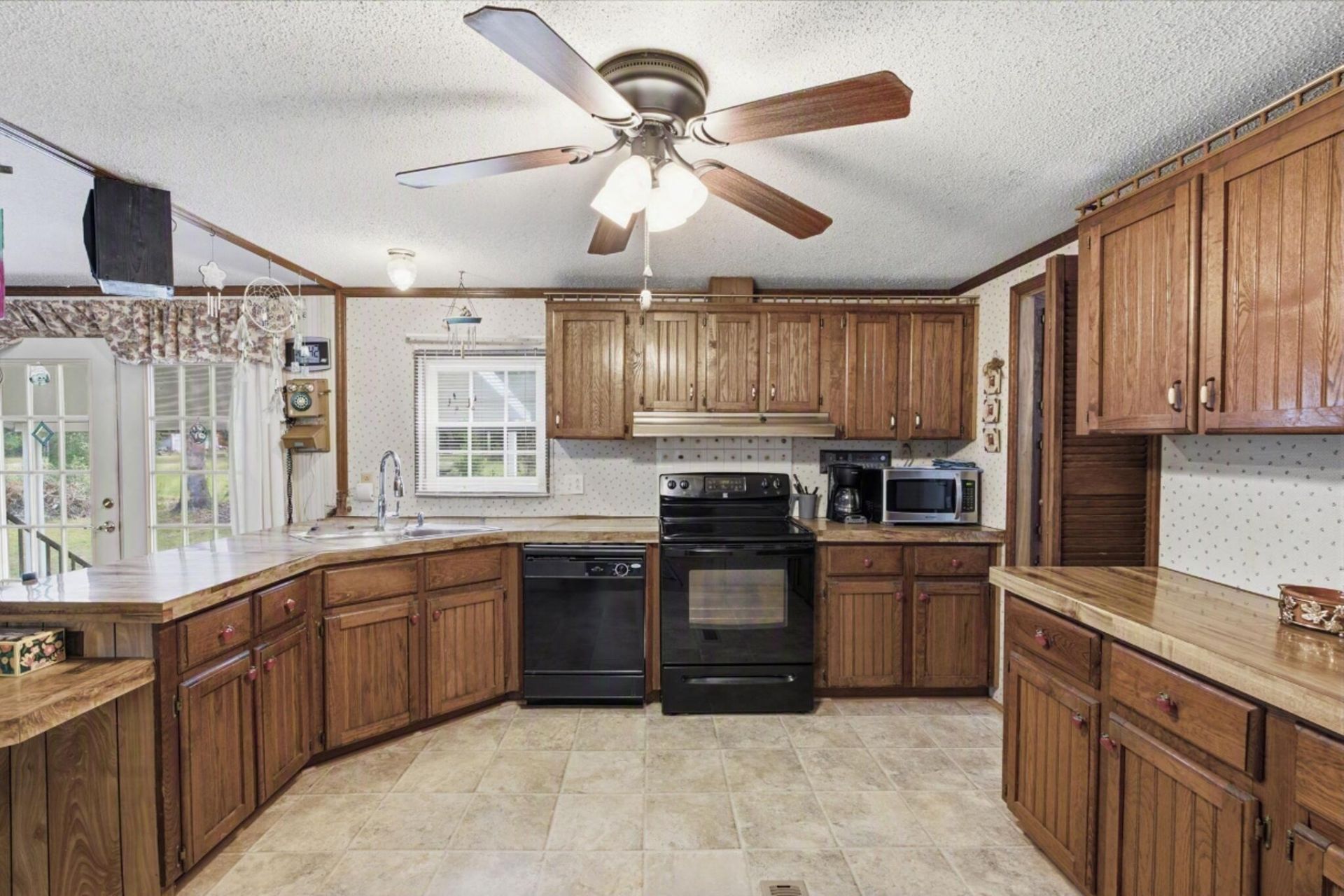 302 Butter Road Photo 10