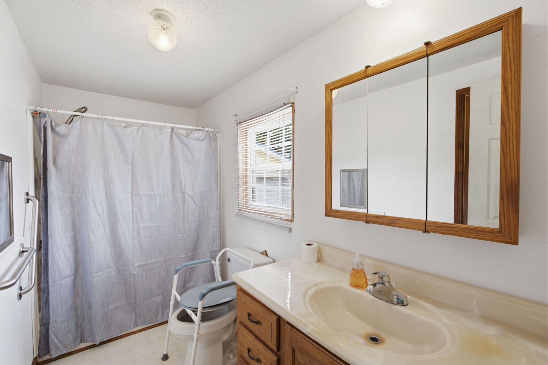 302 Butter Road Photo 17
