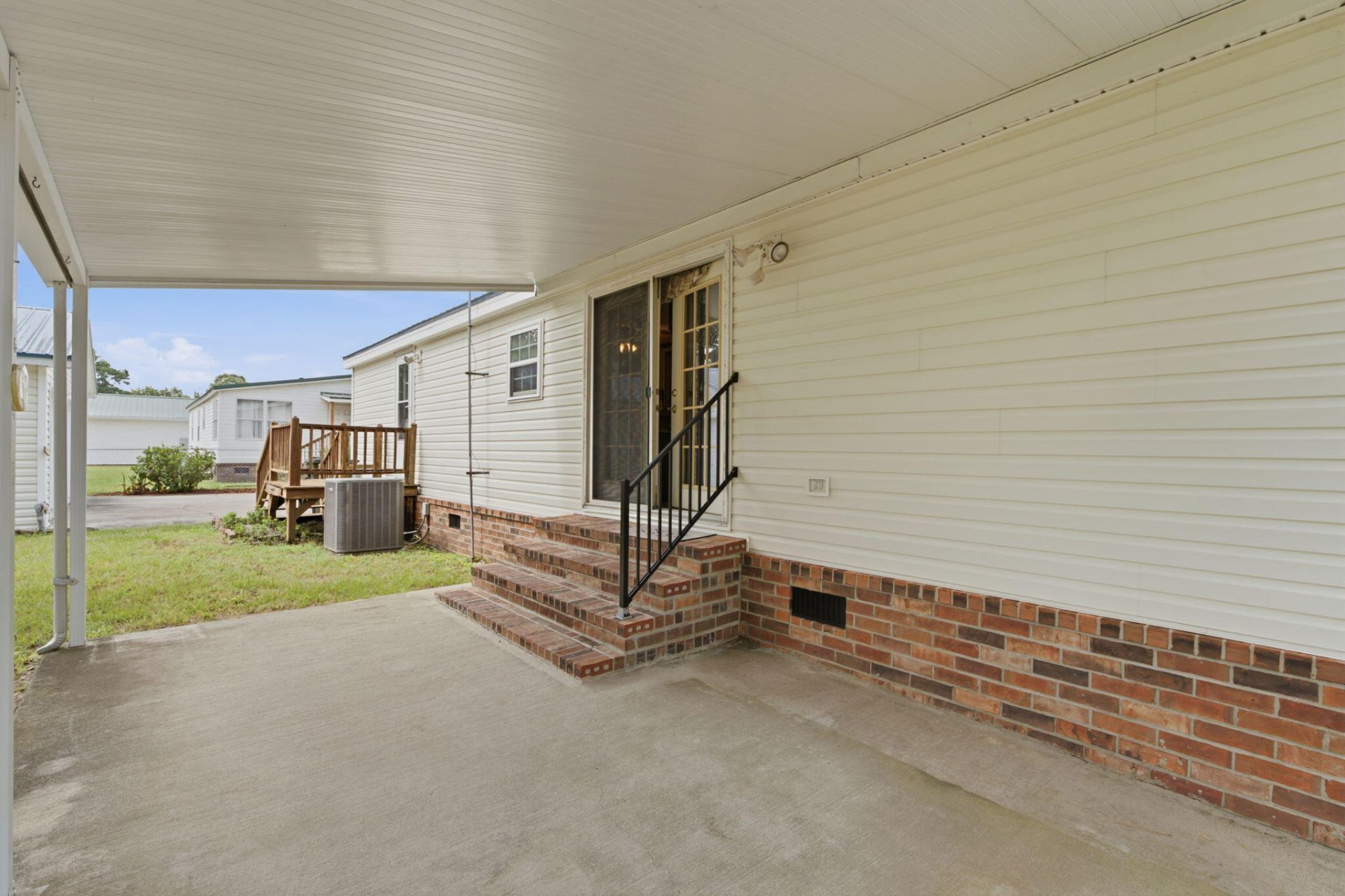 302 Butter Road Photo 24