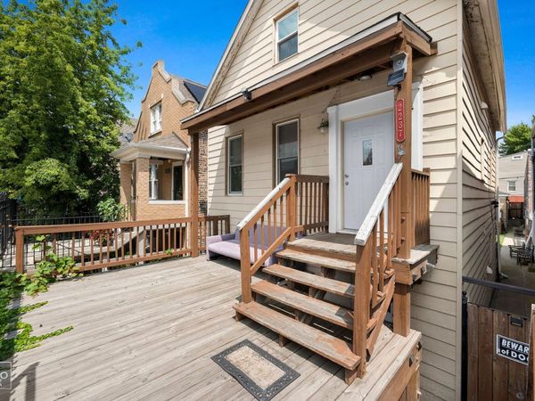 2237 S Oakley Avenue , Chicago, IL 60608