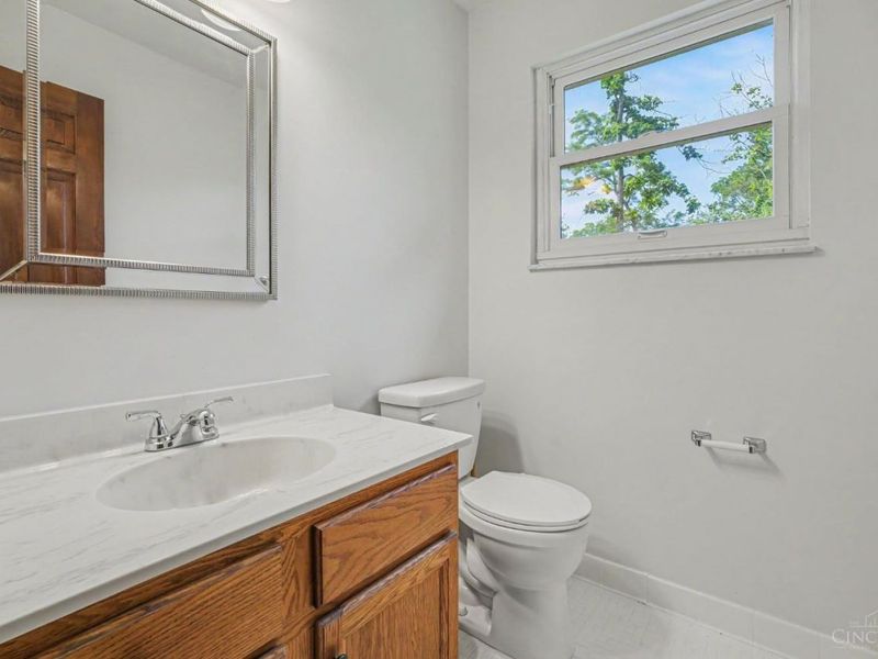 4268 Peppermill Lane, Blue Ash, OH 45242 Photo 12