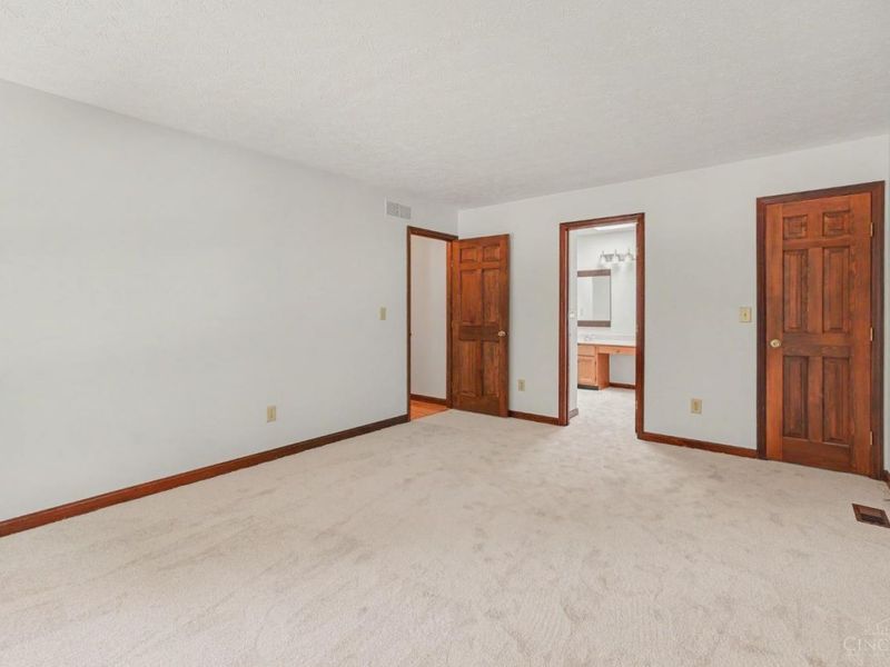 4268 Peppermill Lane, Blue Ash, OH 45242 Photo 14
