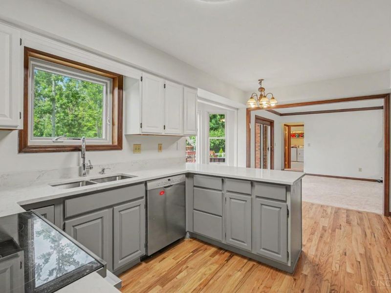 4268 Peppermill Lane, Blue Ash, OH 45242 Photo 8