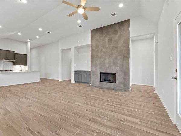 102 Crooked TRL, Bastrop, TX 78602