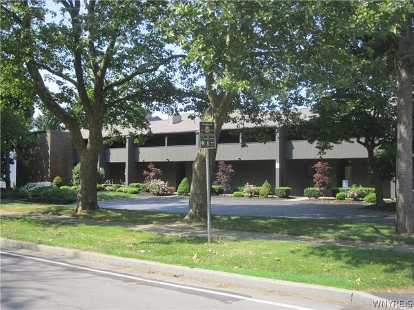 1 Main Street, Unit 10, Youngstown, NY 14174