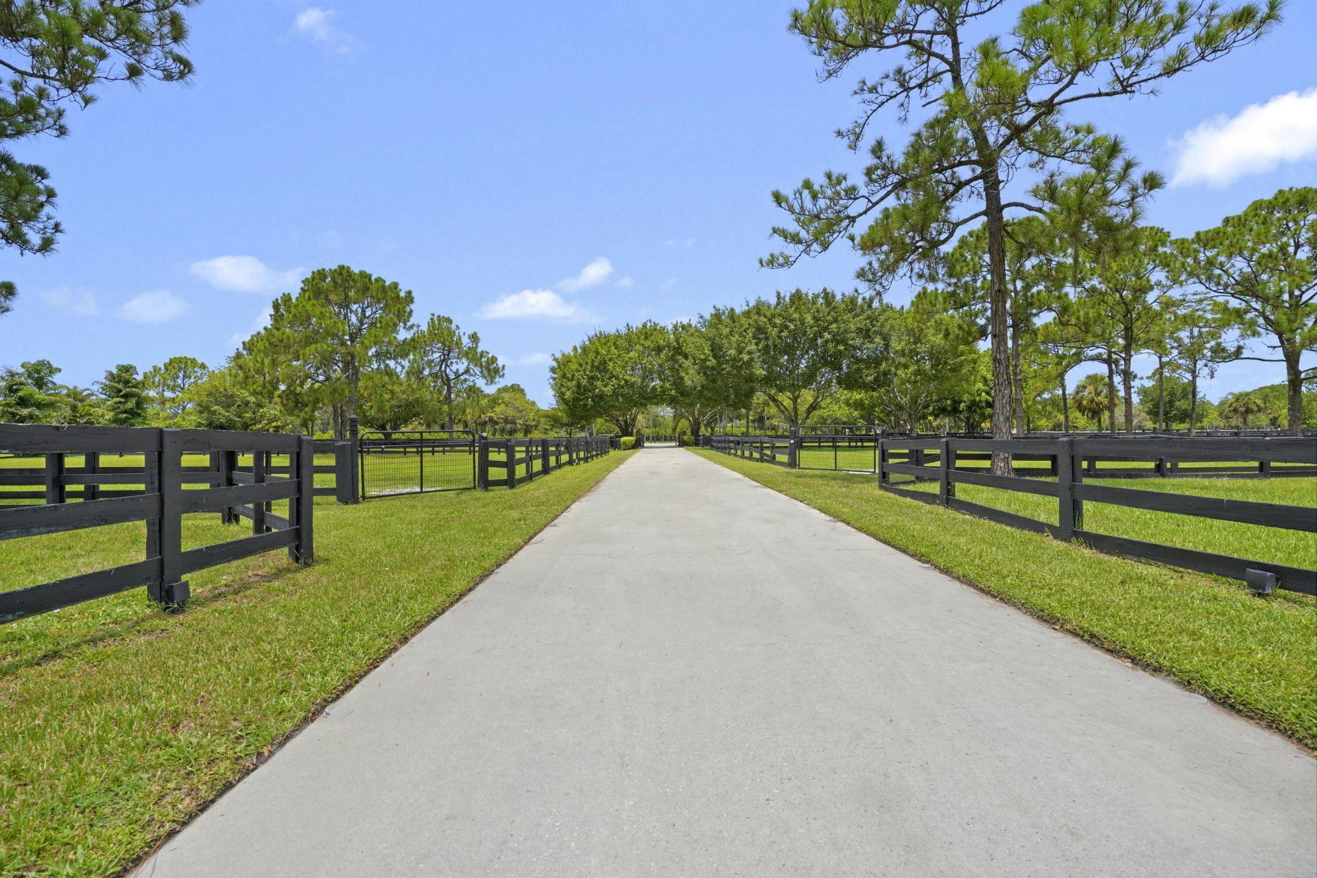 2740 Buck Ridge Trail, Loxahatchee, FL 33470 Photo