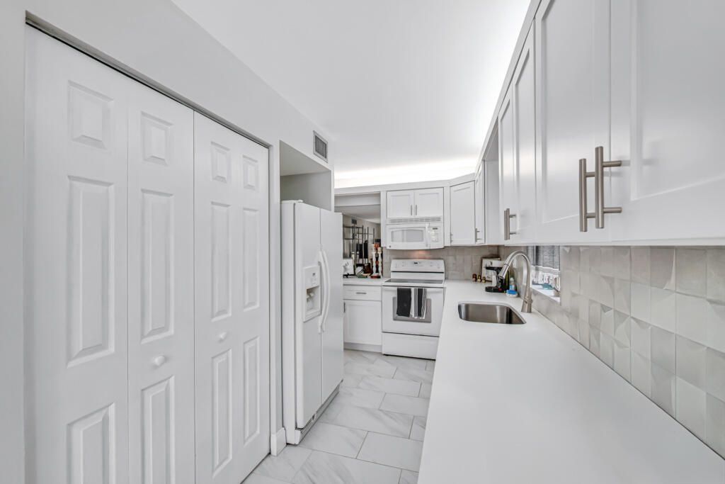 5844 Areca Palm Court, Unit C, Delray Beach, FL 33484 Photo