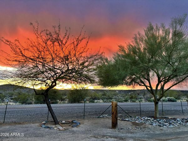 49631 N 27TH Avenue, New River, AZ 85087