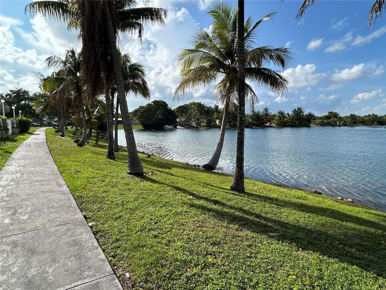 14301 N Kendall Dr, Unit 109B, Miami, FL 33186 Photo