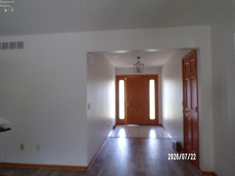 16 Sun Valley Drive, Fremont, OH 43420 Photo 4