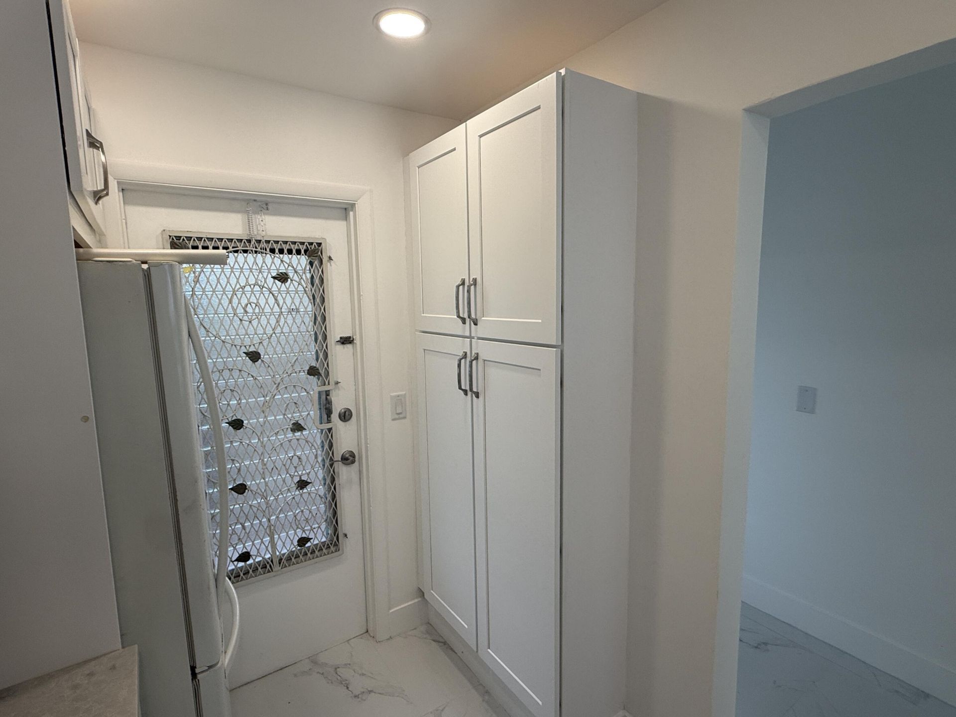 460 Paradise Isle Boulevard, Unit 101, Hallandale Beach, FL 33009 Photo