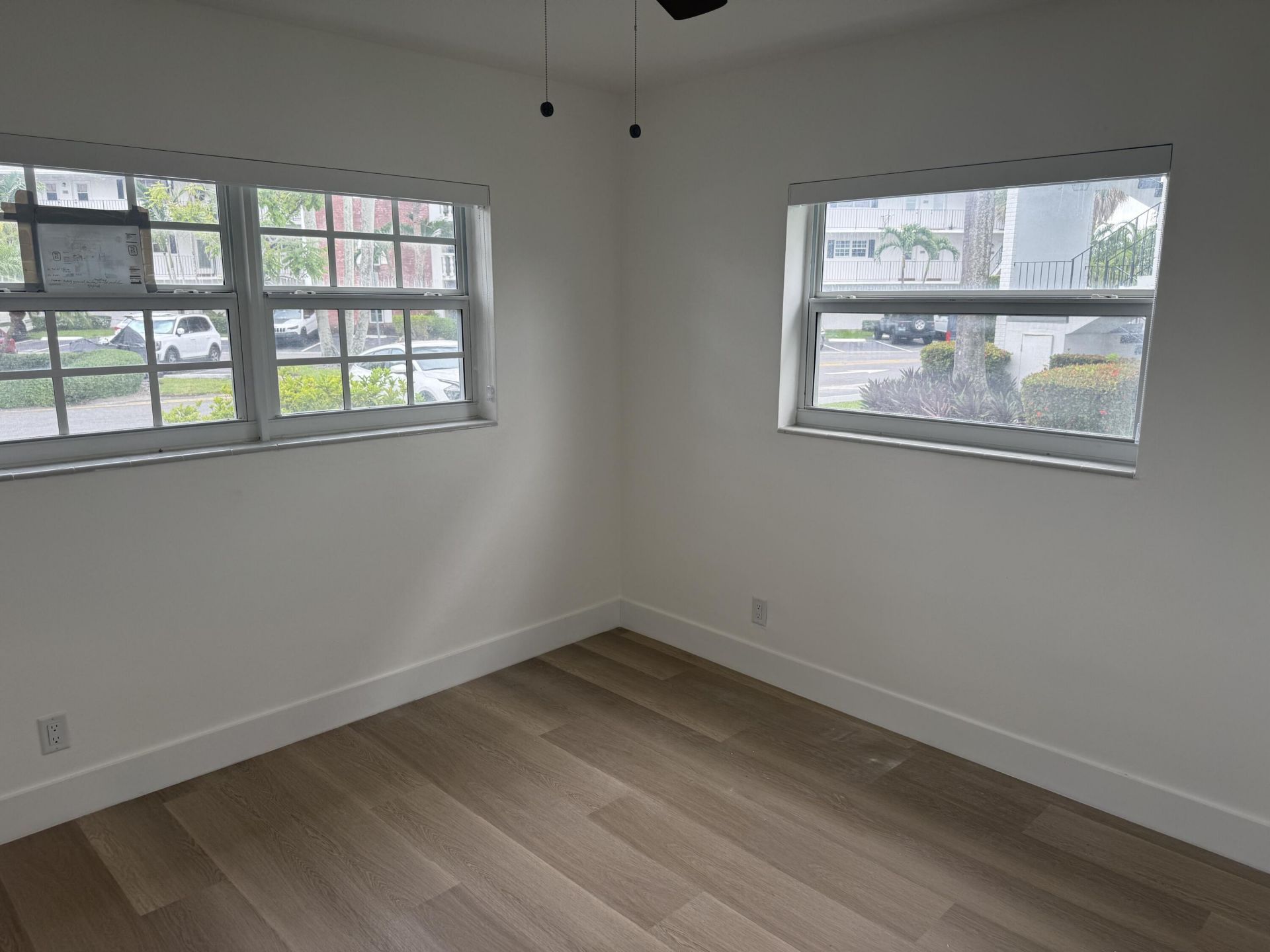 460 Paradise Isle Boulevard, Unit 101, Hallandale Beach, FL 33009 Photo
