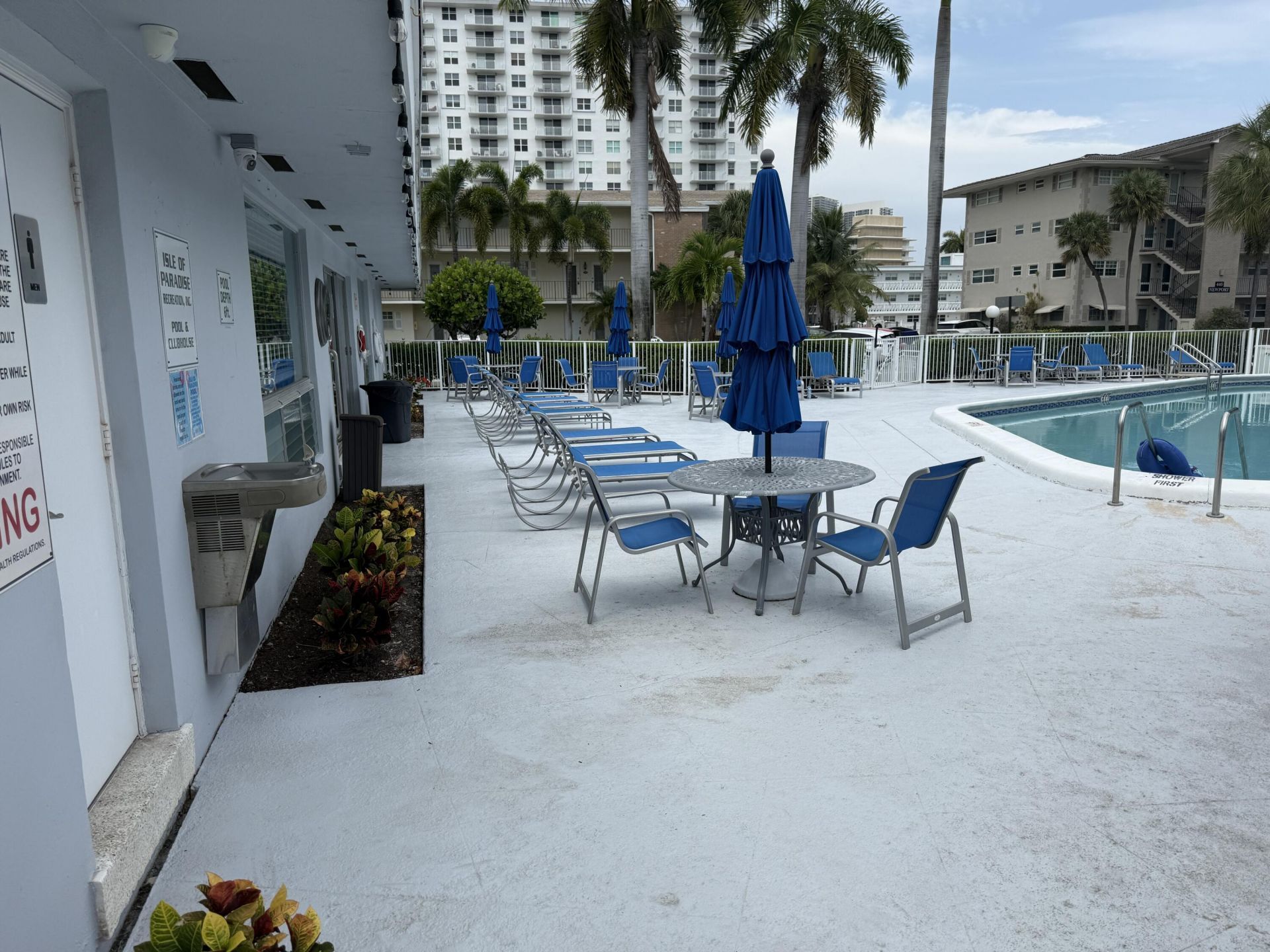 460 Paradise Isle Boulevard, Unit 101, Hallandale Beach, FL 33009 Photo