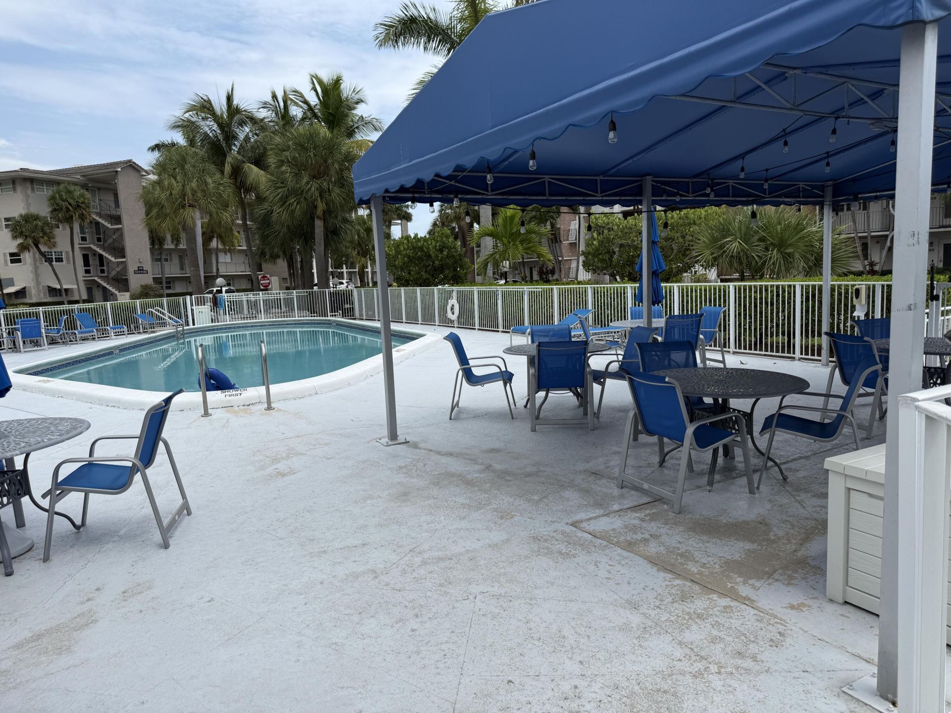 460 Paradise Isle Boulevard, Unit 101, Hallandale Beach, FL 33009 Photo