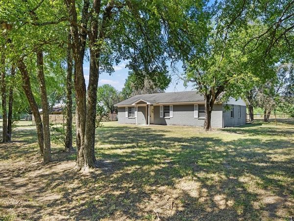 1374 Saffles Road , Robinson, TX 76706