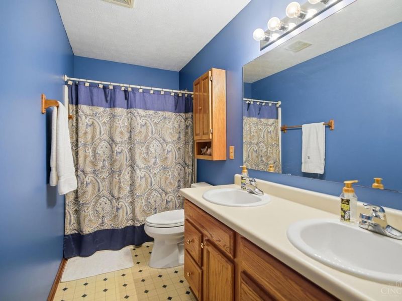 5263 Fischer Road, Harlan Twp, OH 45113 Photo 18