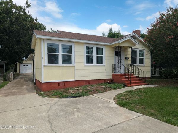 5143 PALMER Avenue, Jacksonville, FL 32210