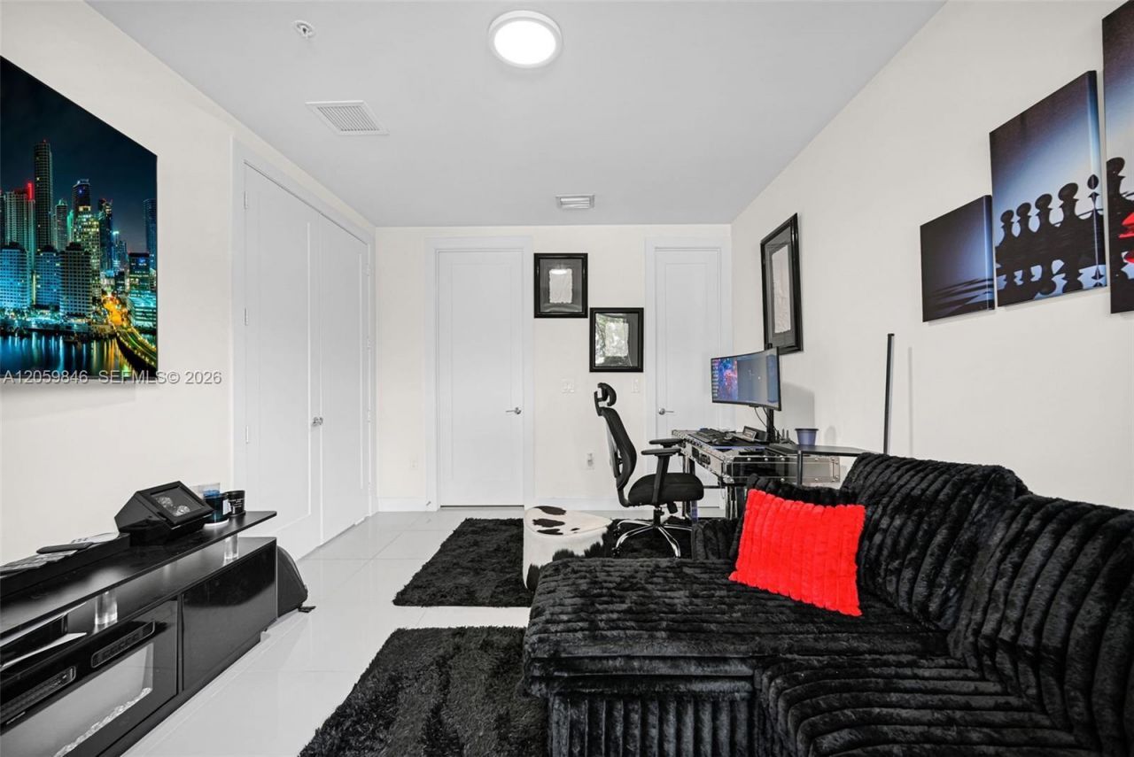 10350 NW 64th St , Doral, FL 33178 Photo