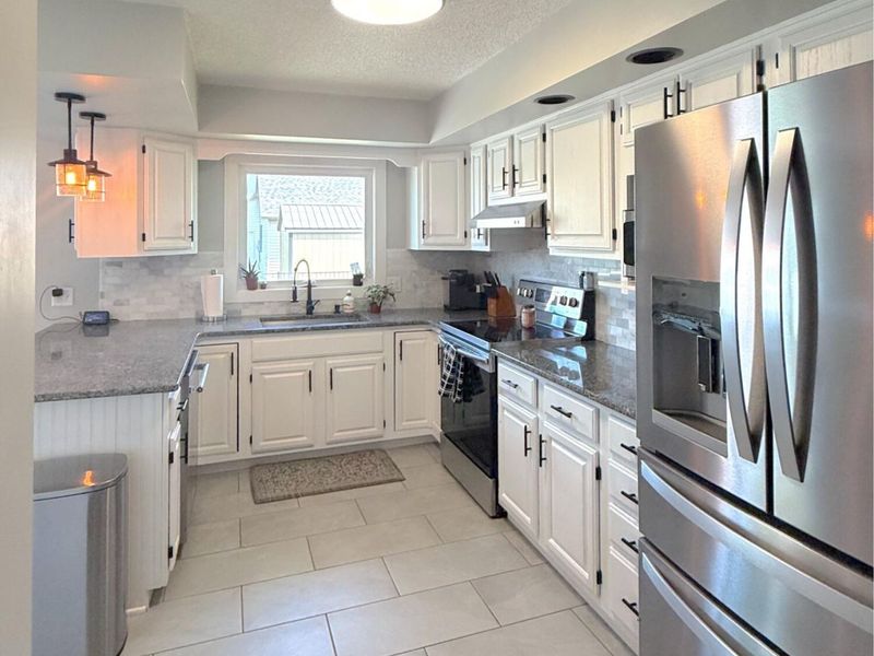 1306 Oakview Drive, Saint Marys, OH 45885 Photo 9