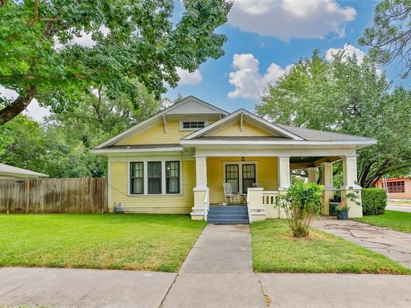 724 S Morris , Gainesville, TX 76240