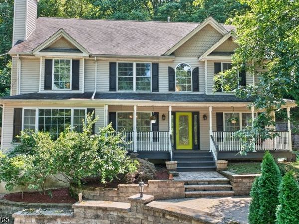 123 Vail Rd, Knowlton, NJ 07832