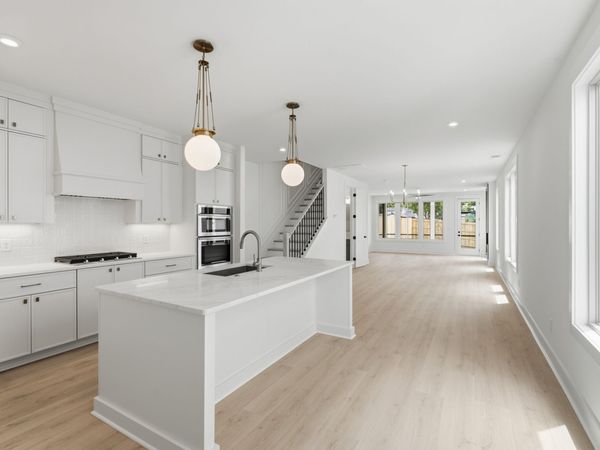 601 James Ave , Nashville, TN 37209