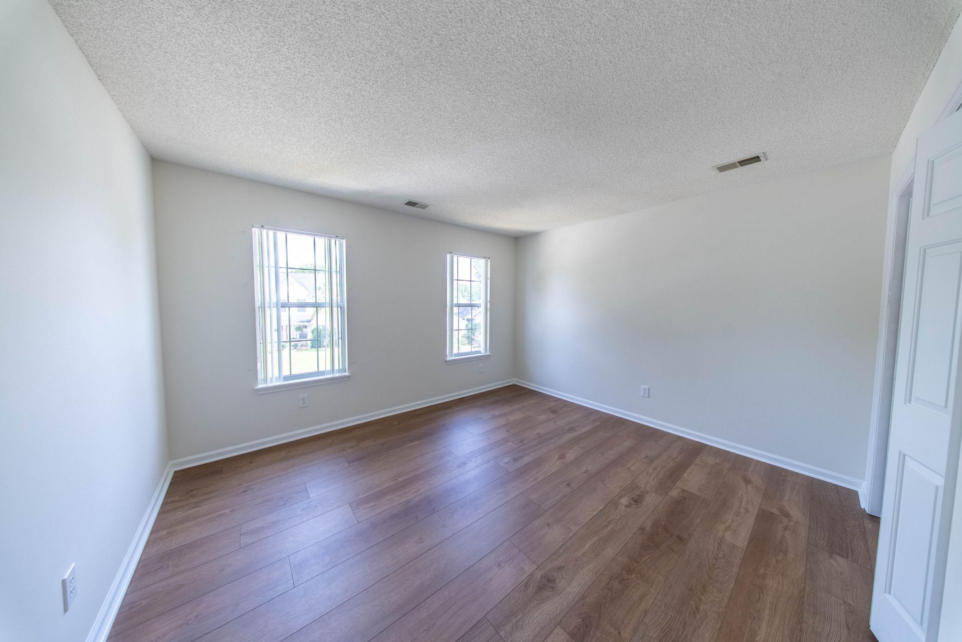 320 Old South Way Photo 33