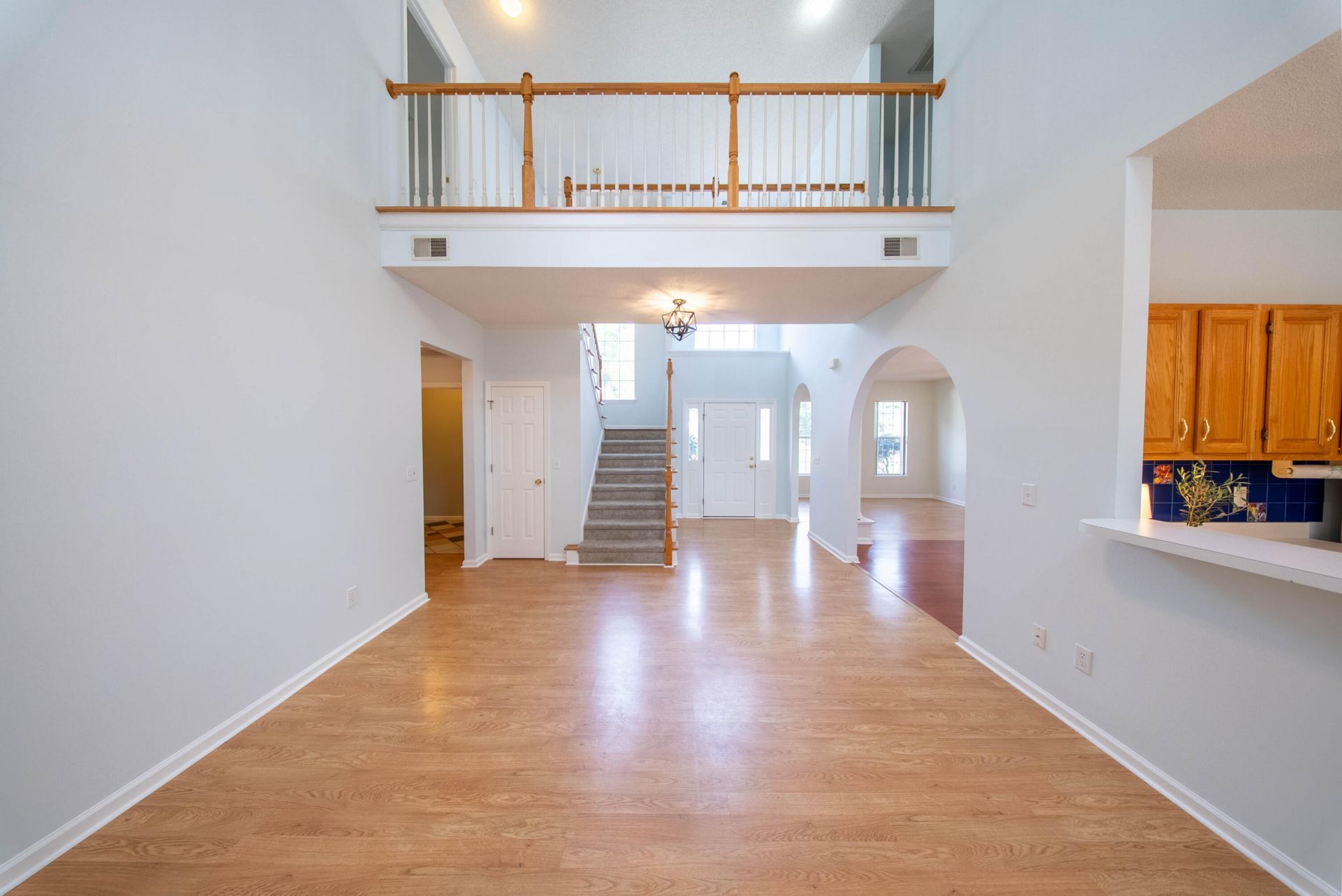 320 Old South Way Photo 7