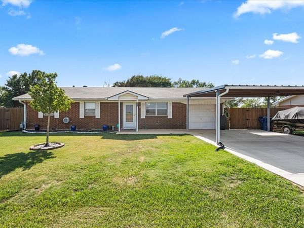 302 Park Drive, Union City, OK 73090