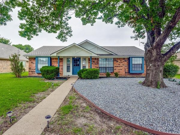 209 W Schreiber Street, Garland, TX 75040