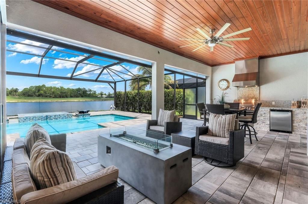 9577 Everglades Dr, Naples, FL 34120 Photo