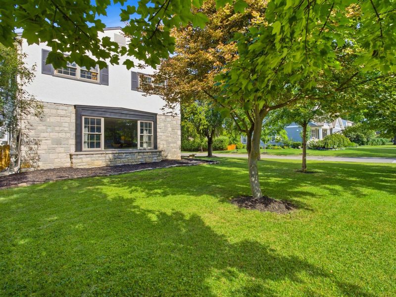 2569 Chester Road, Upper Arlington, OH 43221 Photo 3